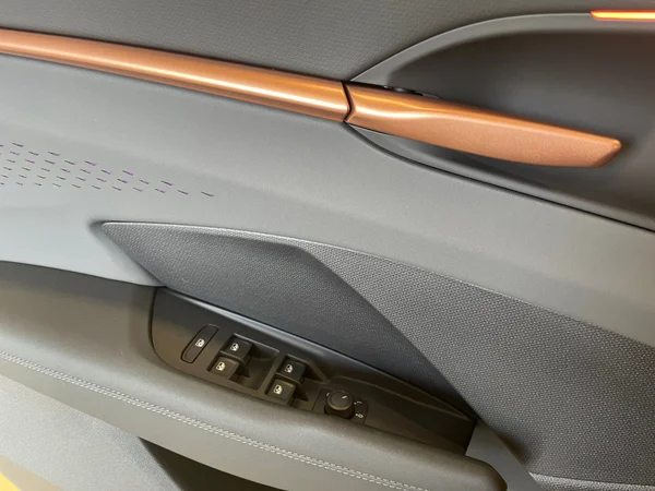 CUPRA Terramar e-Hybrid (PHEV) (2026) — foto 3 van 21