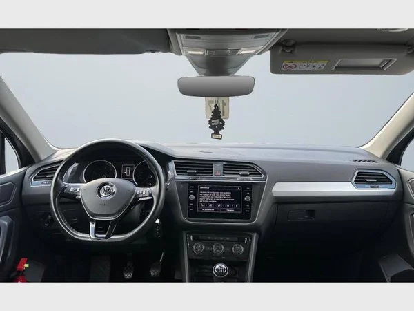 Volkswagen Tiguan Allspace (2021) — foto 4 van 28