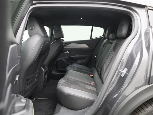 Peugeot 408 (2023) — foto 4 van 47