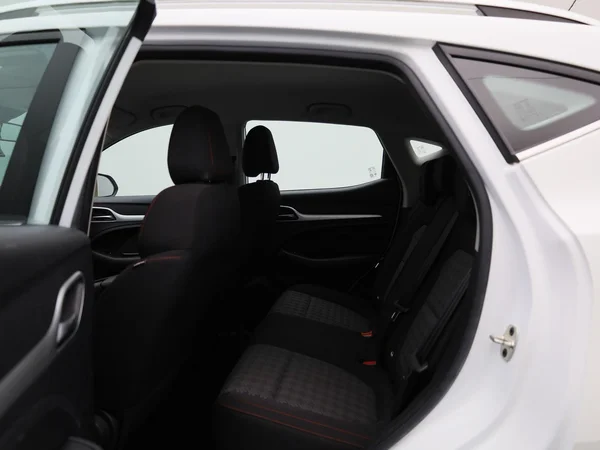 MG ZS EV (2023) — foto 2 van 43