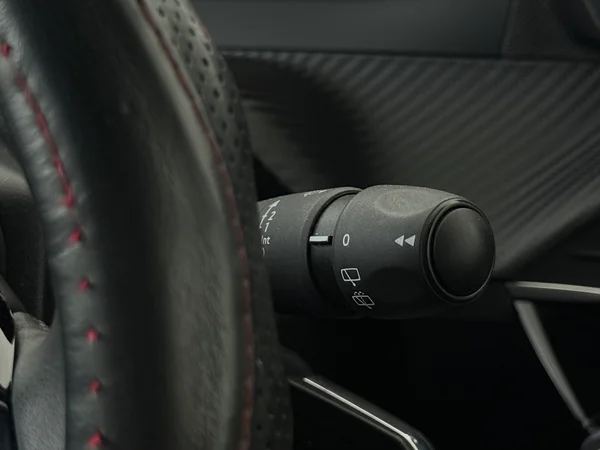 PEUGEOT 208 (2023) — foto 16 van 26