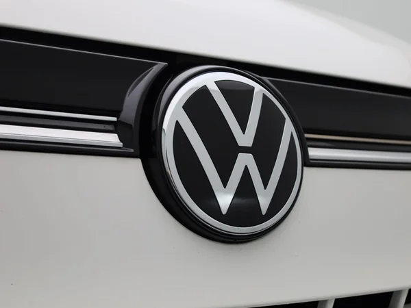 Volkswagen Multivan (2024) — foto 35 van 43