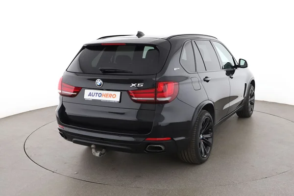 BMW X5 (2016) — foto 12 van 16