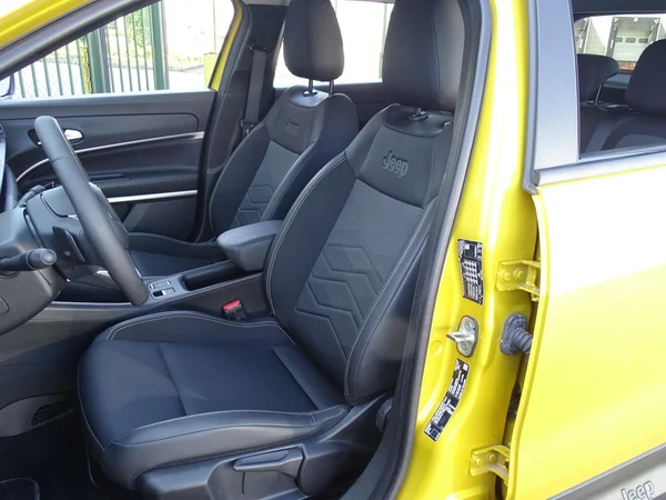 Jeep Avenger (2025) — foto 4 van 28