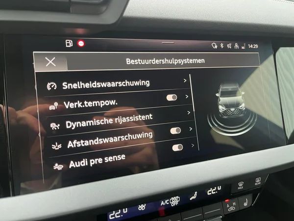 AUDI A3 Sedan (2025) — foto 6 van 19
