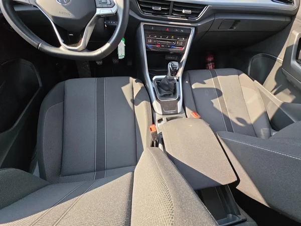 VOLKSWAGEN T-Roc (2023) — foto 3 van 24