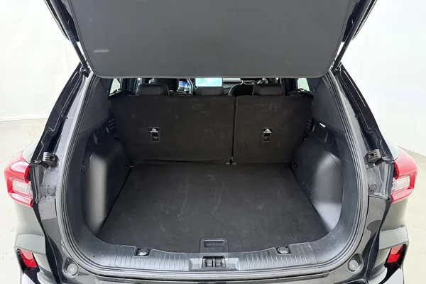 Ford Kuga FHEV (2025) — foto 16 van 20