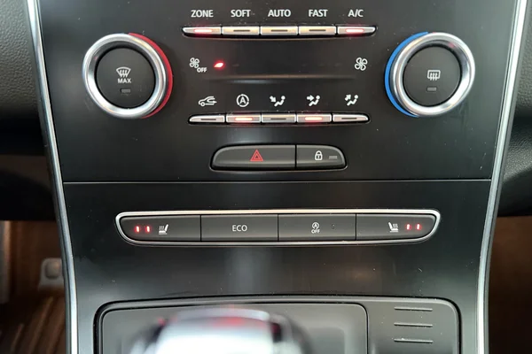 Renault Grand Scenic (2021) — foto 9 van 28