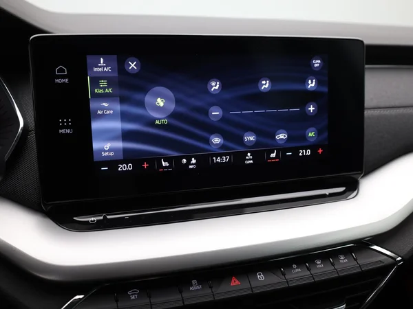 SKODA Octavia Combi (2021) — foto 11 van 21