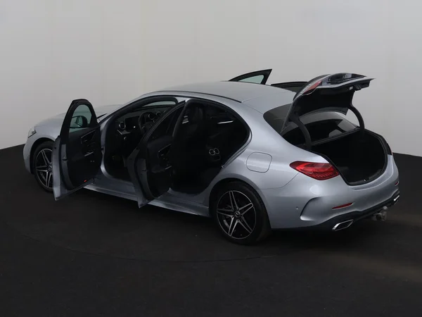 MERCEDES C 300 (2023) — foto 24 van 25