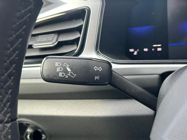 VOLKSWAGEN T-Roc (2022) — foto 19 van 31
