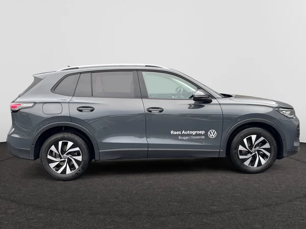 VOLKSWAGEN Tiguan (2025) — foto 3 van 24