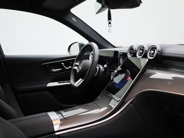 Mercedes-Benz GLC (2025) — foto 33 van 51