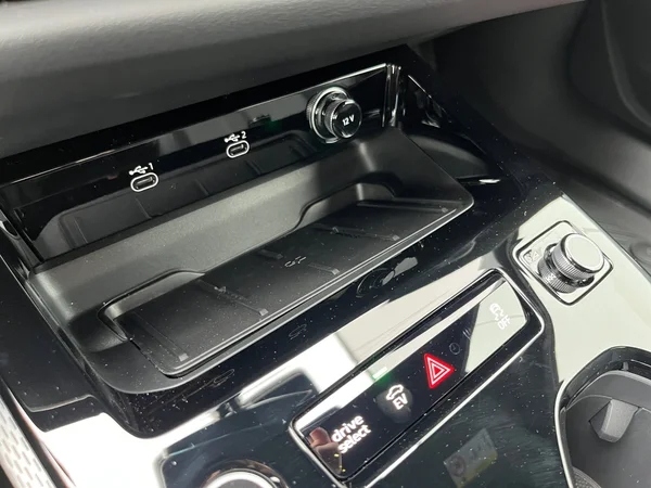 AUDI A5 e-hybrid (PHEV) (2025) — foto 2 van 24