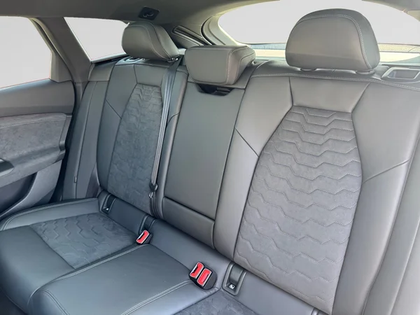 AUDI A6 Avant e-tron (2025) — foto 10 van 25