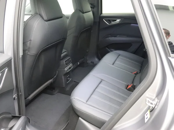 AUDI Q4 e-tron (2024) — foto 24 van 25