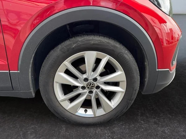 VOLKSWAGEN T-Cross (2024) — foto 28 van 29