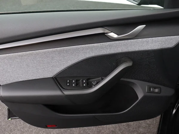 SKODA Octavia Combi (2024) — foto 10 van 19