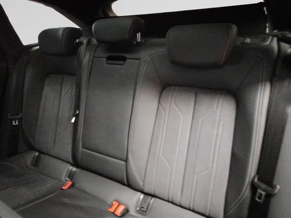 AUDI A6 Allroad Quattro (2024) — foto 15 van 15