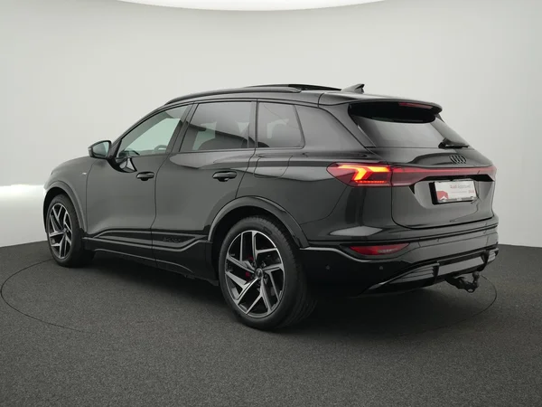 AUDI Q6 e-tron (2026) — foto 36 van 40