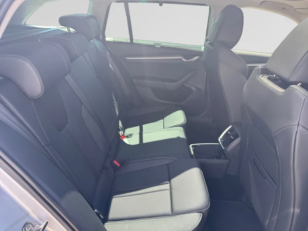 SKODA Octavia Combi (2025) — foto 10 van 24