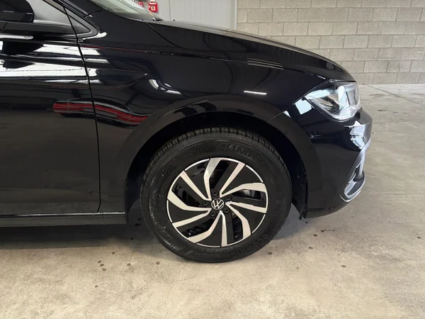 VOLKSWAGEN Polo (2025) — foto 14 van 22