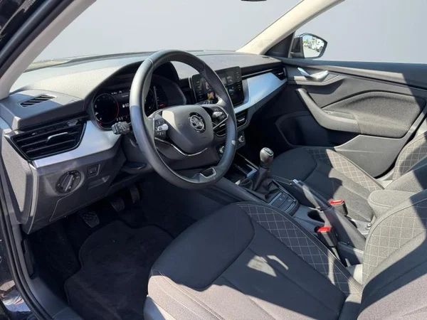 SKODA Kamiq (2022) — foto 31 van 31