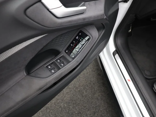 AUDI A5 Avant e-hybrid (PHEV) (2025) — foto 9 van 19