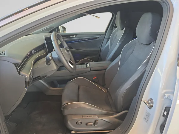 VOLKSWAGEN ID.7 (2024) — foto 5 van 22