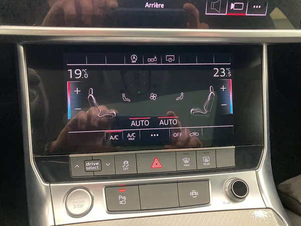 AUDI A6 Avant (2019) — foto 9 van 27