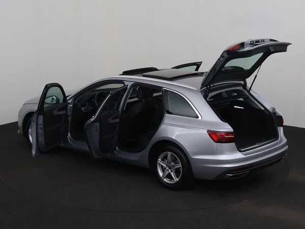 AUDI A4 (2022) — foto 30 van 31
