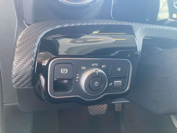 Mercedes-Benz CLA (2022) — foto 15 van 22