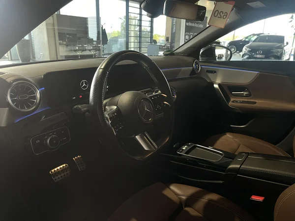 Mercedes-Benz CLA (2024) — foto 12 van 13