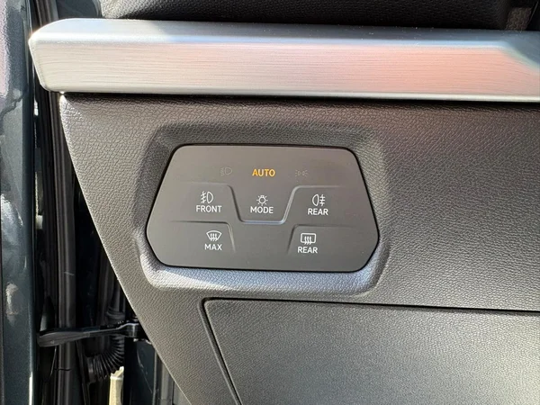 SEAT Leon ST (2024) — foto 14 van 21