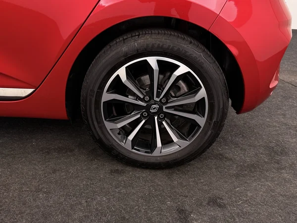 RENAULT Clio (2025) — foto 7 van 27