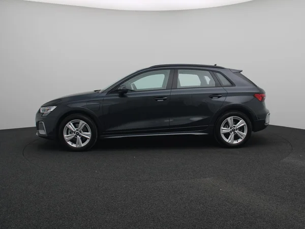 AUDI A3 Allstreet PHEV (2025) — foto 7 van 17