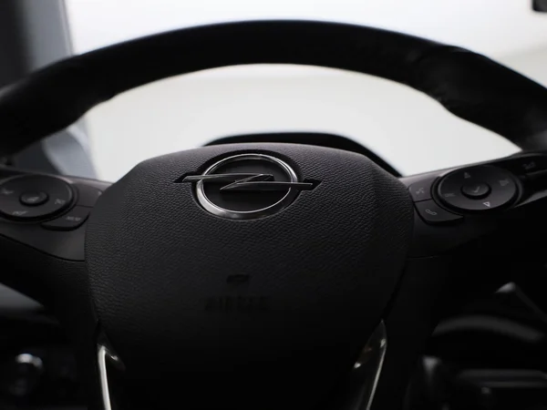Opel Corsa (2023) — foto 21 van 37