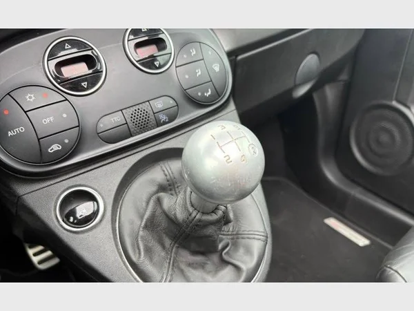 Abarth 595C (2021) — foto 10 van 19