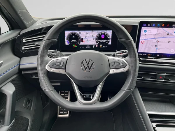 VOLKSWAGEN Tiguan (2025) — foto 2 van 22