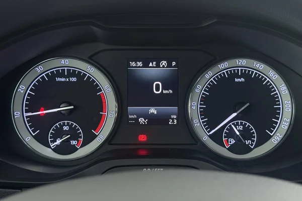 Skoda Karoq (2020) — foto 10 van 38