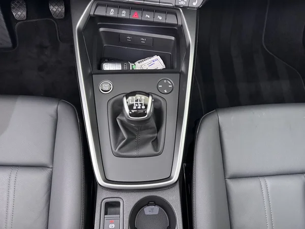 AUDI A3 (2022) — foto 2 van 25