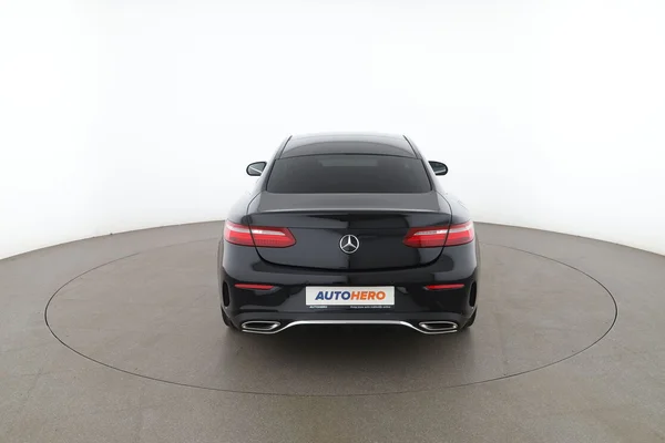 Mercedes-Benz E-Klasse (2019) — foto 11 van 16