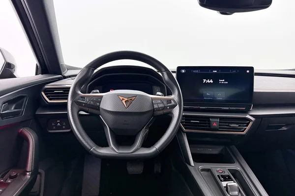 CUPRA Formentor E-Hybrid (PHEV) (2023) — foto 10 van 31
