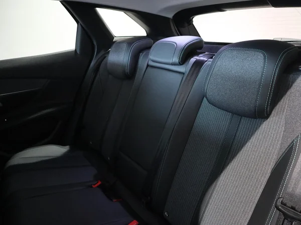 Peugeot 3008 (2021) — foto 10 van 28
