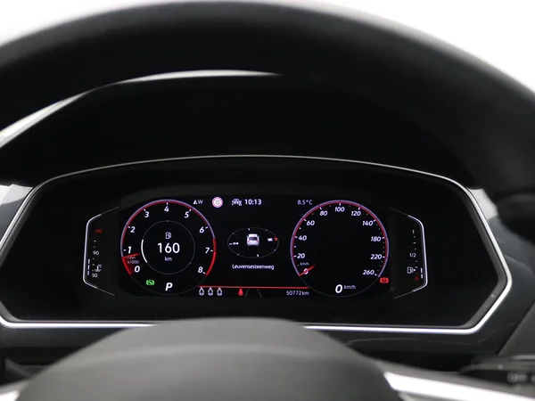 VOLKSWAGEN Tiguan (2022) — foto 22 van 26