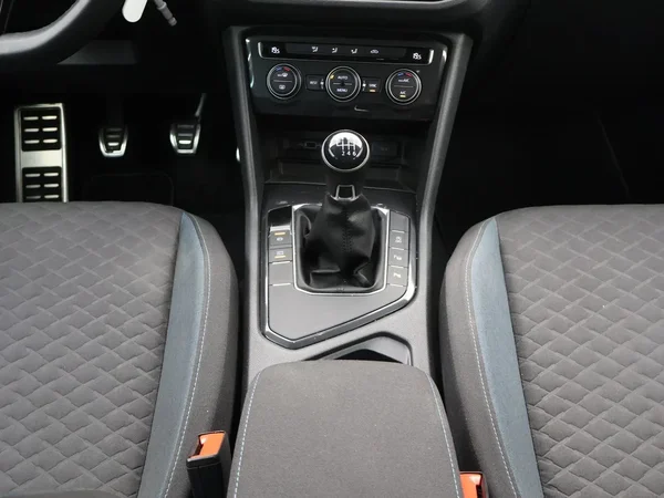 Volkswagen Tiguan (2020) — foto 15 van 29