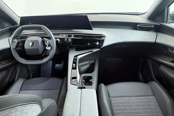 Peugeot 5008 (2025) — foto 2 van 33