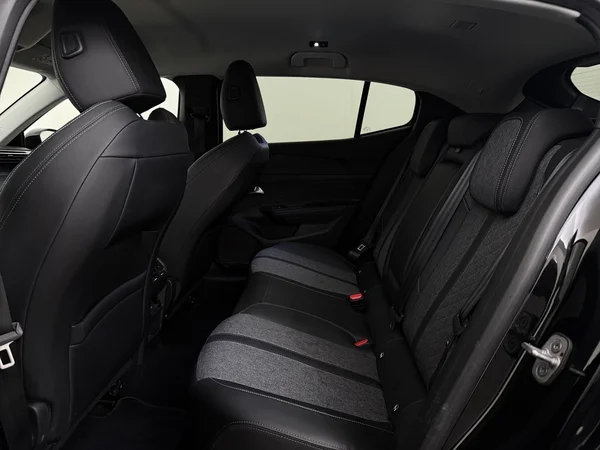 PEUGEOT 408 (2024) — foto 5 van 27