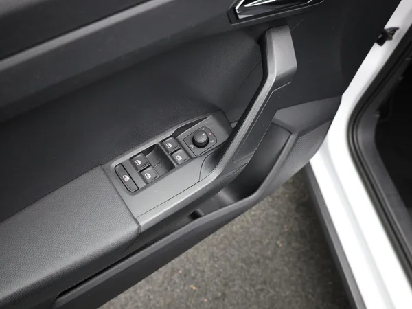 SEAT Arona (2019) — foto 6 van 20