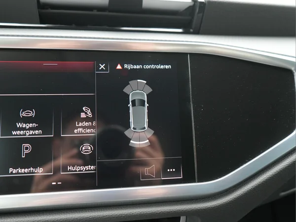 AUDI Q3 PHEV (2022) — foto 22 van 29